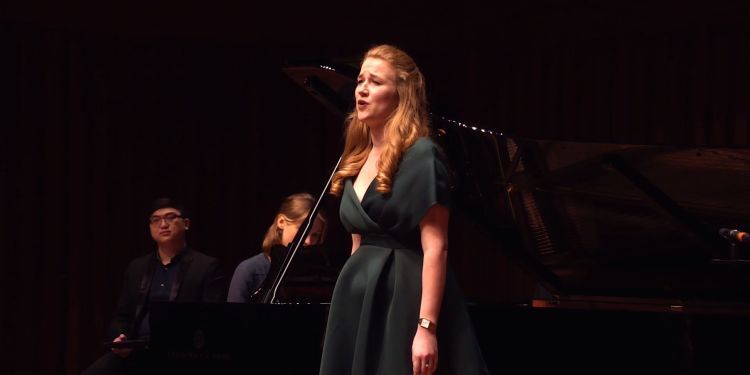 Guildhall singer performs in Songs at Six with piano accompanist