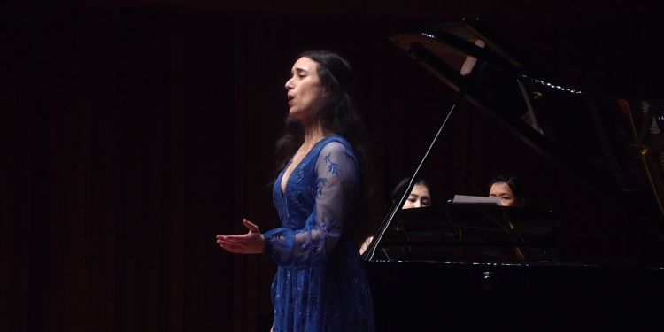 Guildhall singer performs in Songs at Six with piano accompanist