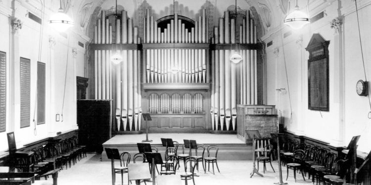 Historical image of the concert hall in John Carpenter Street