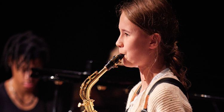 Girls in Jazz - saxophone player