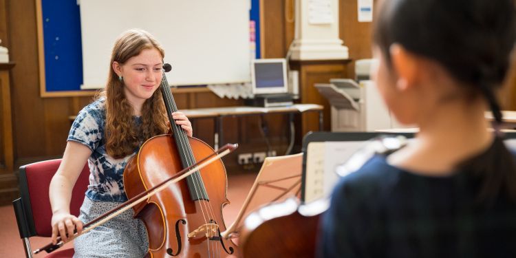 GYA Norwich student playing the cello