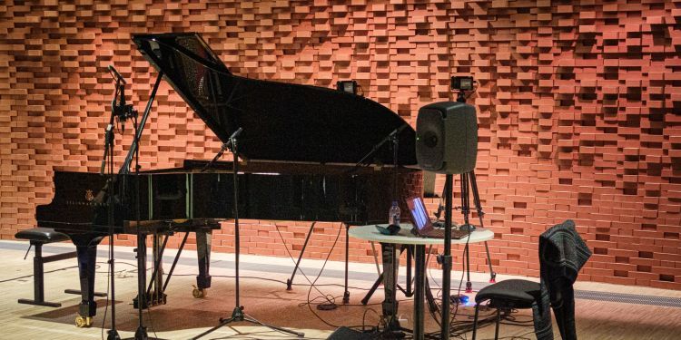 Grand piano and electronics in a recording studio