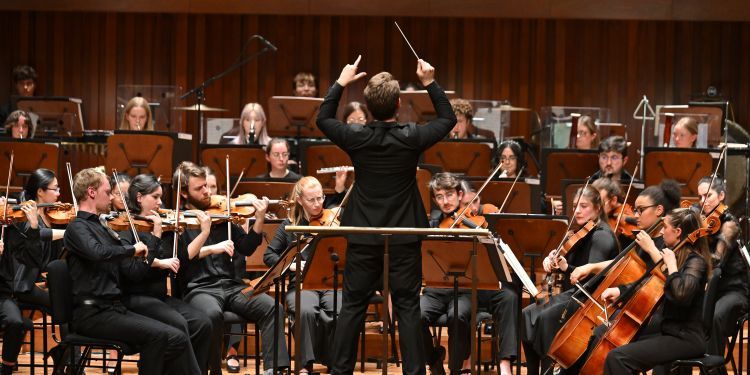 Joshua Weilerstein conducts the Guildhall Chamber Orchestra at the Milton Court 10th Anniversary Celebration 