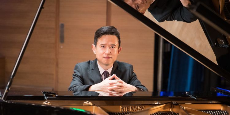 Lei Wang at piano