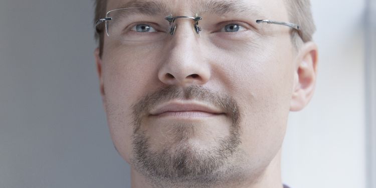 Matthew Jones headshot