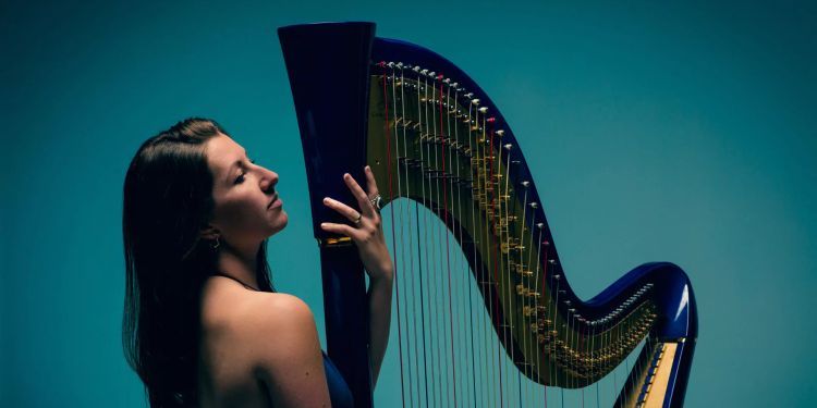 Tara Minton with harp