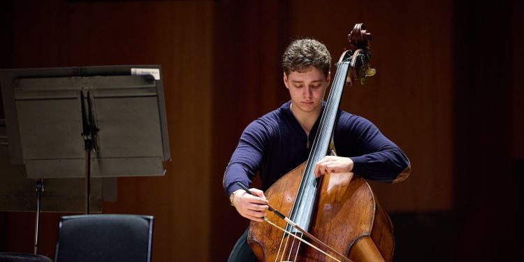 Strahinja Mitrović performing at the GSO
