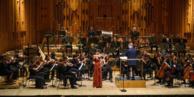 Caroline Durham and Guildhall Symphony Orchestra, conducted by Jonathan Bloxham