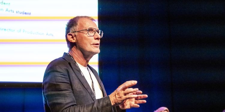 Hansjörg Schmidt presenting at Making It Work 