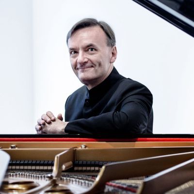 Stephen Hough (c) Sim Canetty-Clarke